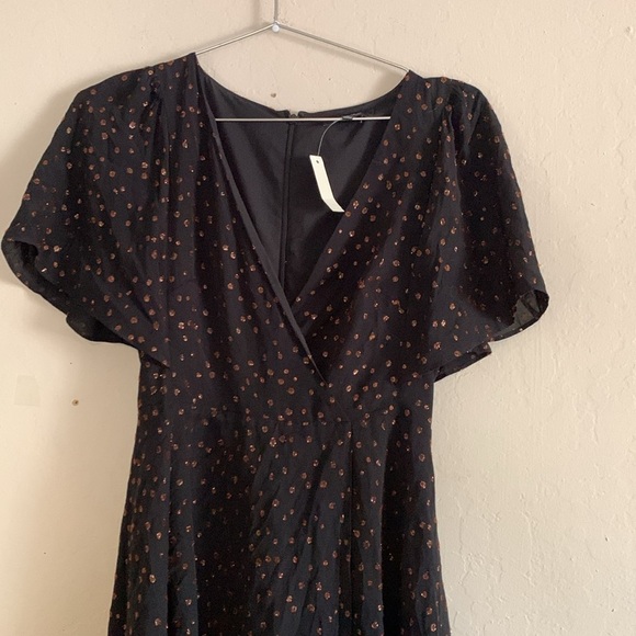 Madewell Cape-Sleeve Mini Dress in Metallic Dots NWT Size 00 - Picture 3 of 8